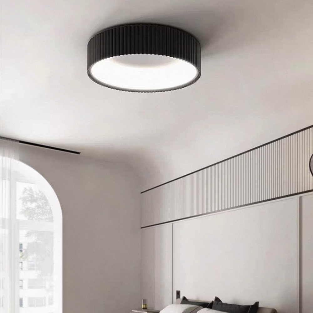 Стельовий світлодіодний світильник 40 см у чорному кольорі