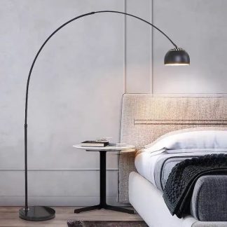 Телескопический торшер в черном цвете